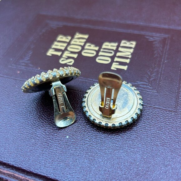 Vintage Triad Clip-On Earrings – Cream Matte Center with Gold Cutout Setting - Picture 3 of 10